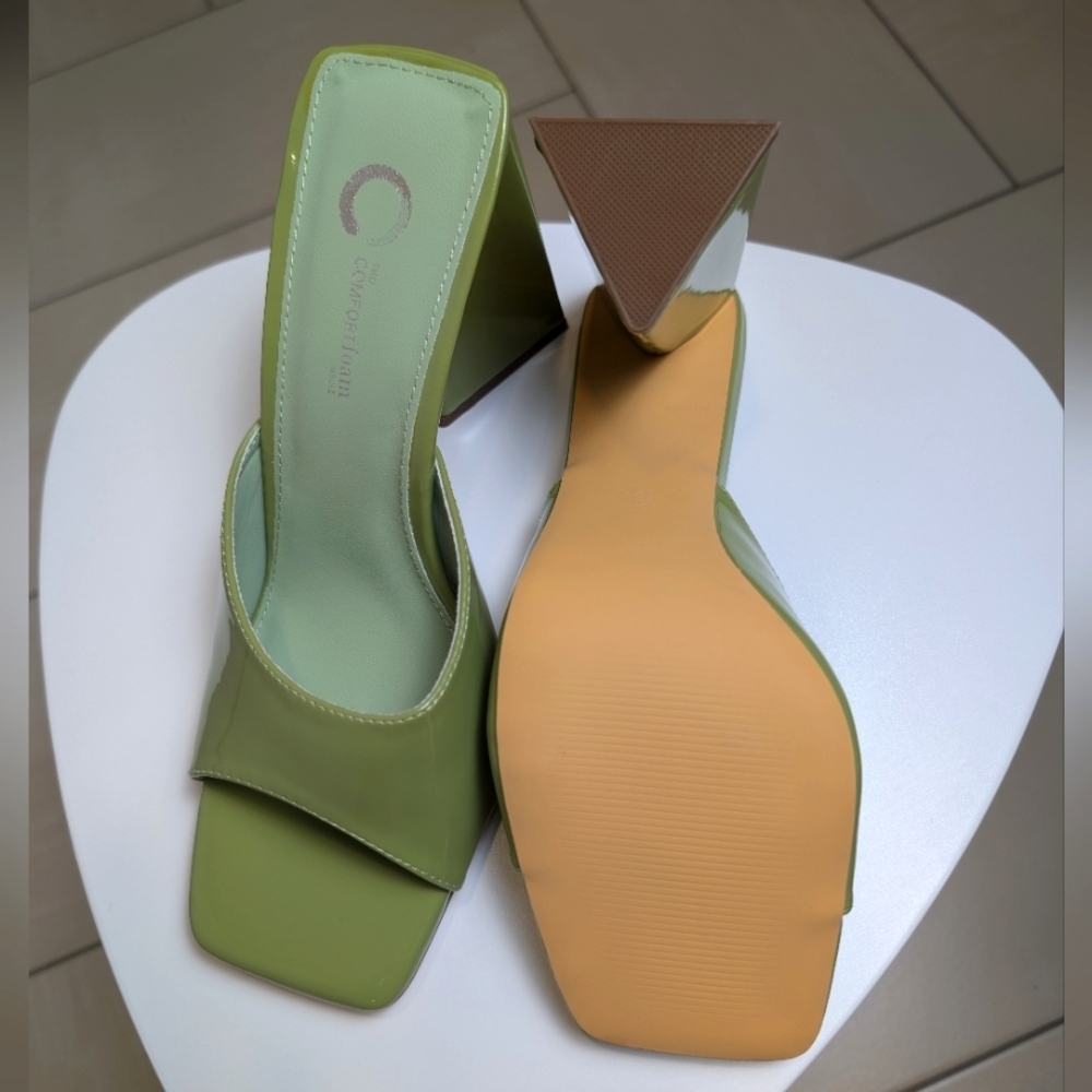 Green Open Square Toe Triangle Block Heel Sandals… - image 10